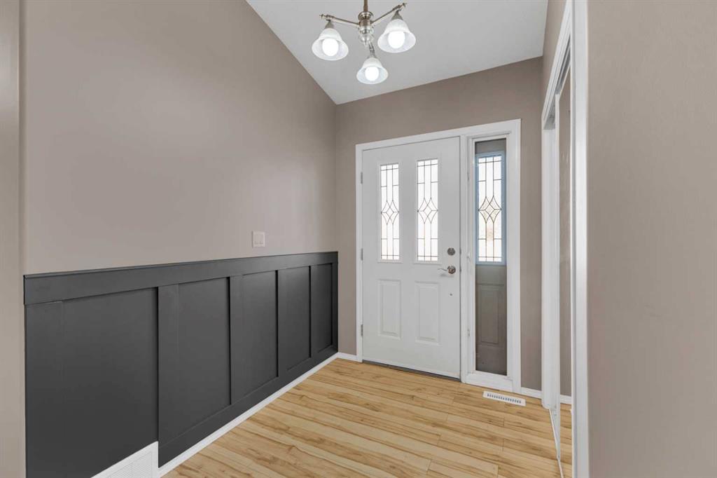 Picture for 148 Ammeter Close  https://www.cirrealty.ca/reb/cara/9/A2266759_14.jpg