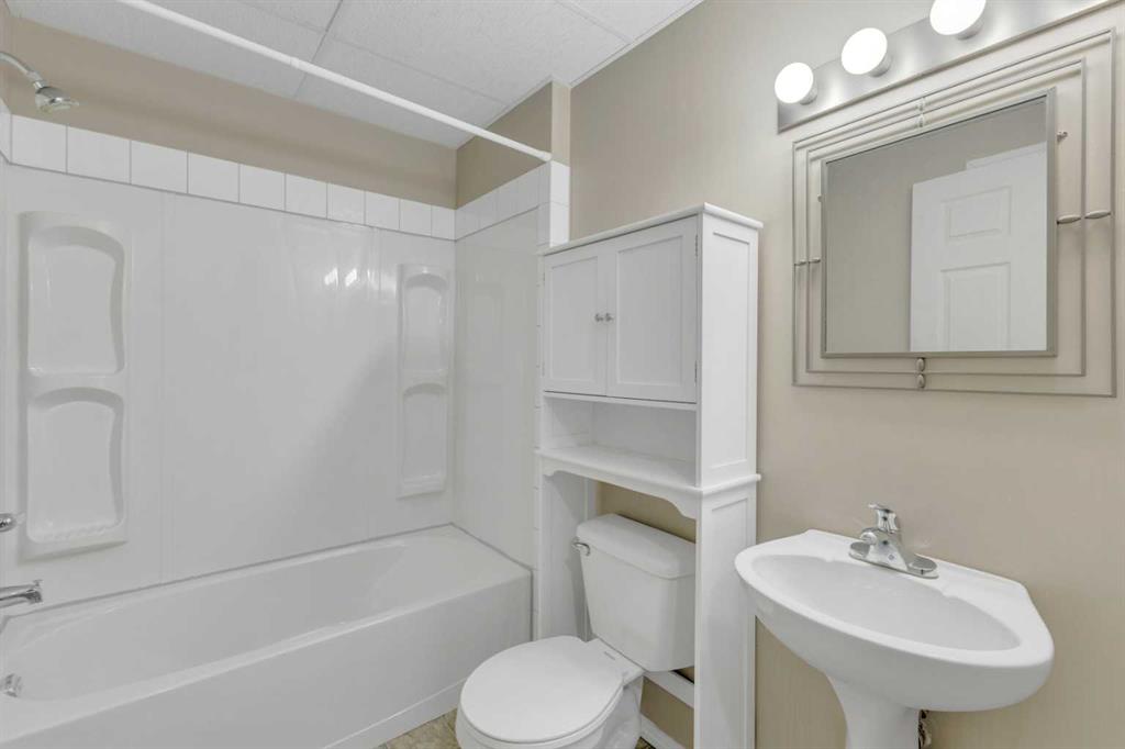 Picture for 148 Ammeter Close  https://www.cirrealty.ca/reb/cara/9/A2266759_25.jpg