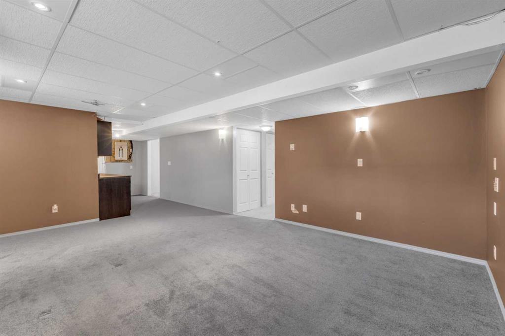 Picture for 148 Ammeter Close  https://www.cirrealty.ca/reb/cara/9/A2266759_29.jpg
