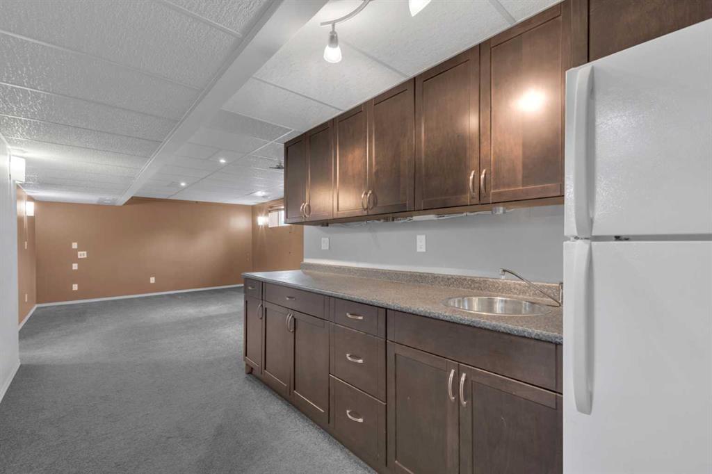 Picture for 148 Ammeter Close  https://www.cirrealty.ca/reb/cara/9/A2266759_31.jpg