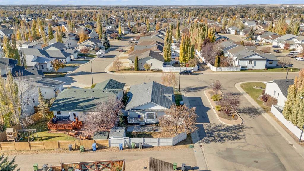 Picture for 148 Ammeter Close  https://www.cirrealty.ca/reb/cara/9/A2266759_37.jpg