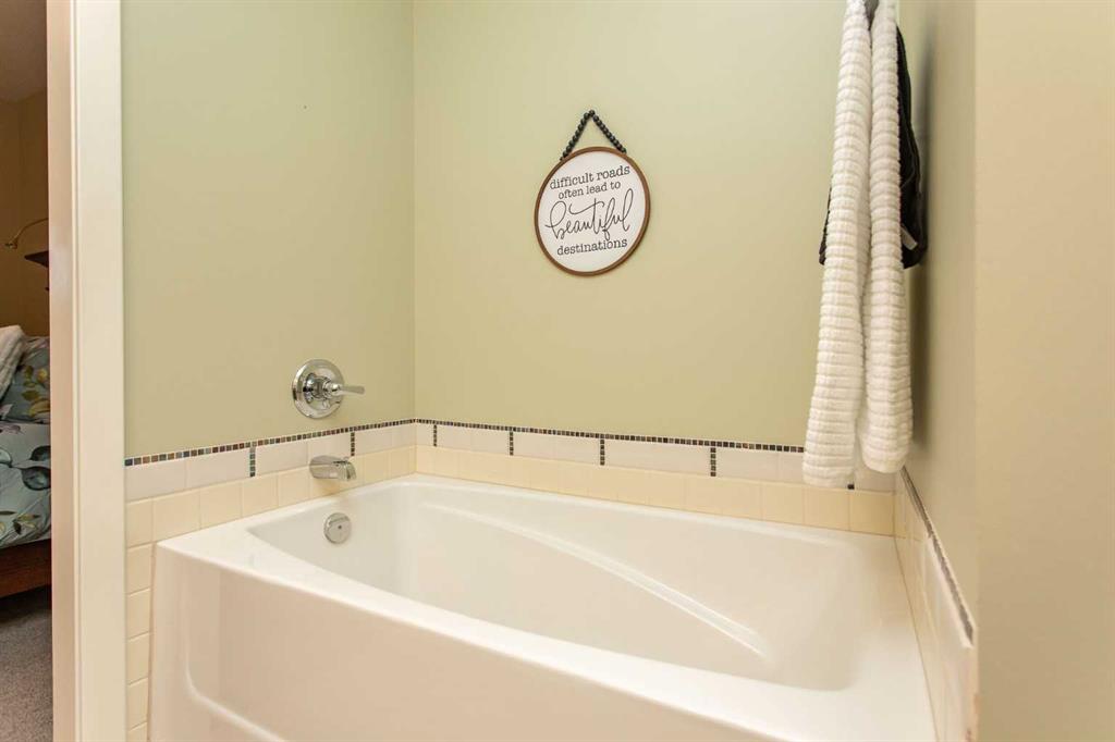 Picture for 20 Cranna Cove  https://www.cirrealty.ca/reb/cara/9/A2267169_28.jpg