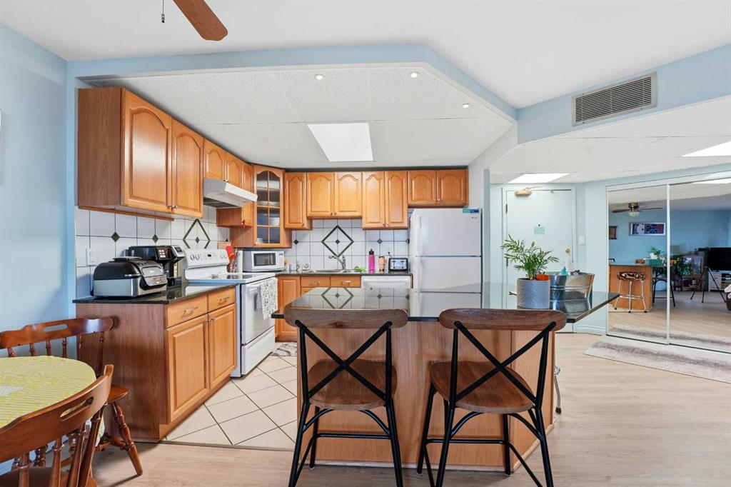 Picture for 306, 4902 37 Street 