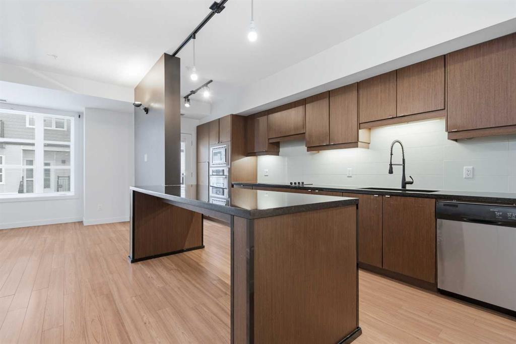 Picture for 5132, 2660 22 Street 