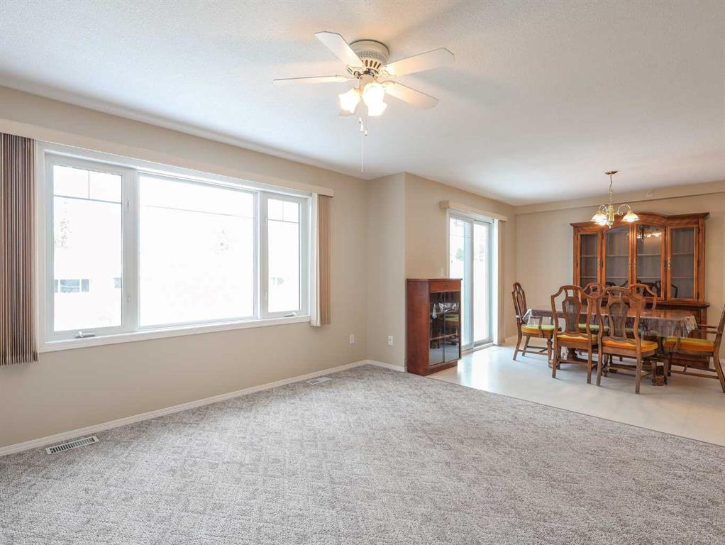 Picture for 300, 5402 50 Avenue 