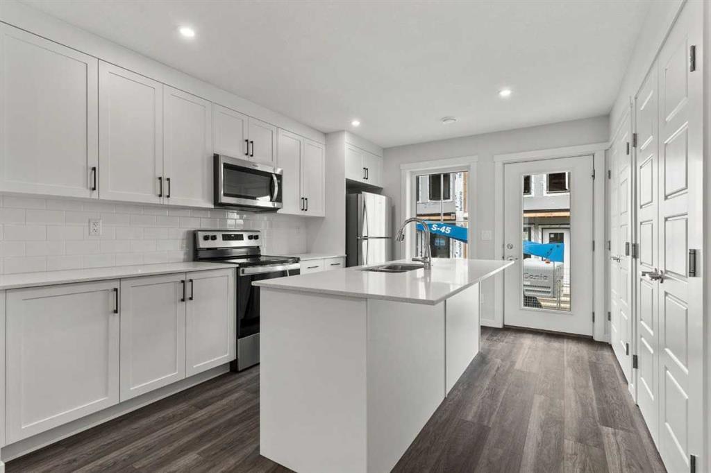 Picture for 110, 40 Livingston Parade NE