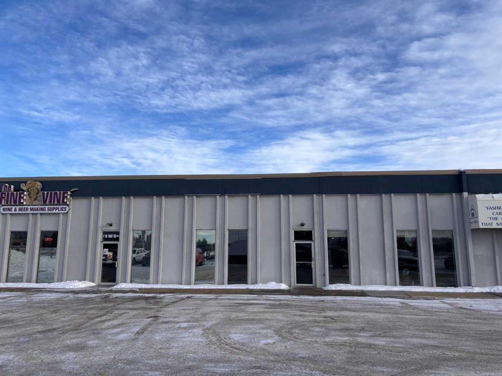 Picture for 15, 7667 50 Avenue 