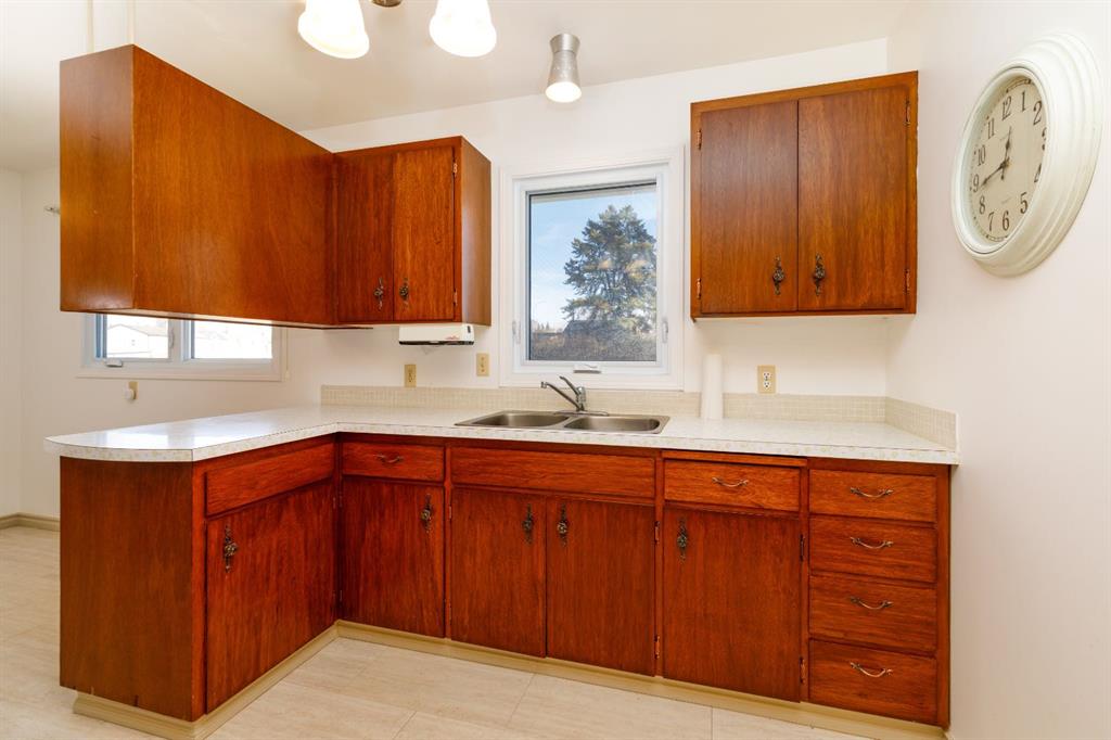 Picture for 4922 46 Street 