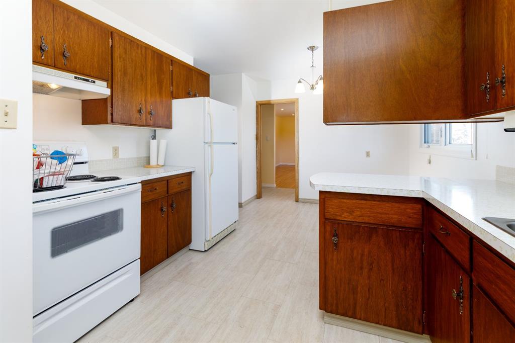 Picture for 4922 46 Street 