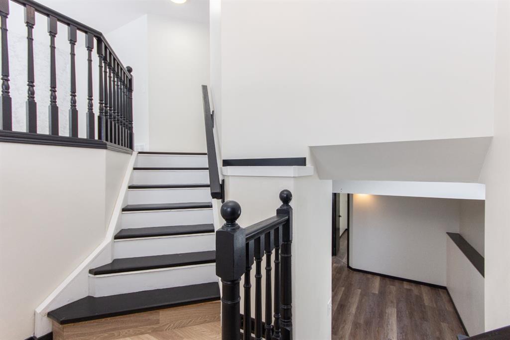 Picture for 16 Johnson Close 