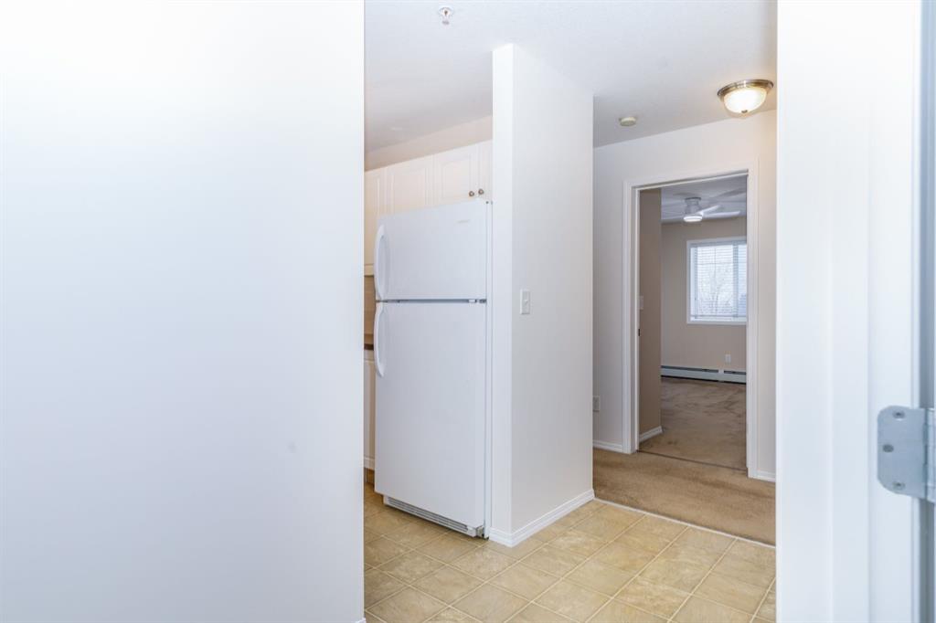 Picture for 106, 3730 50 Avenue 