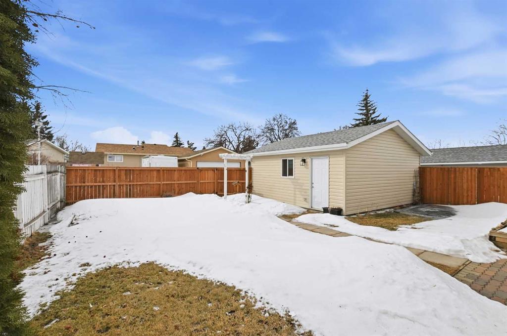 Picture for 6 Orwell Close 