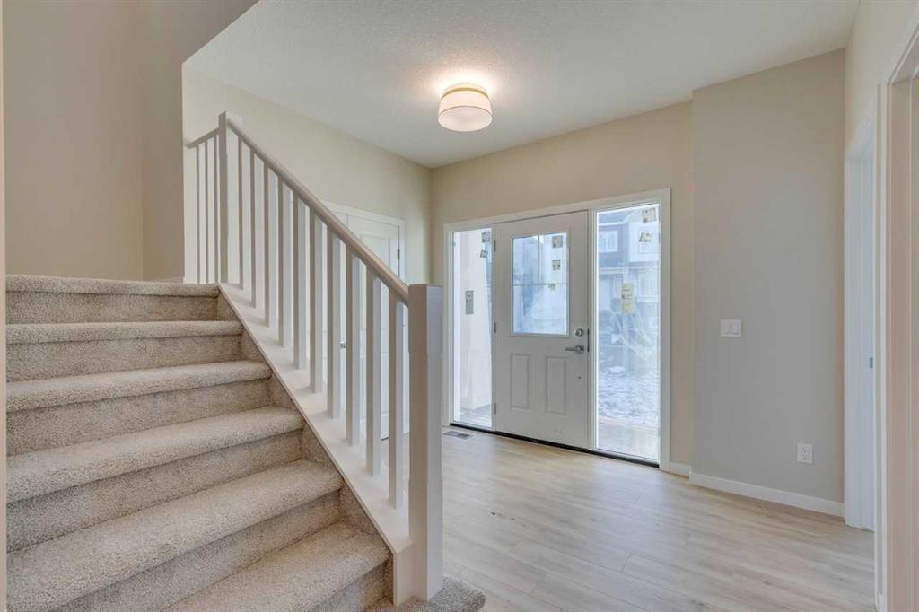 Picture for 82 Alpine Common SW