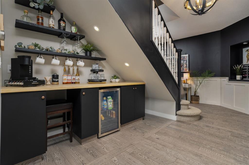 Picture for 5215 35 Avenue 