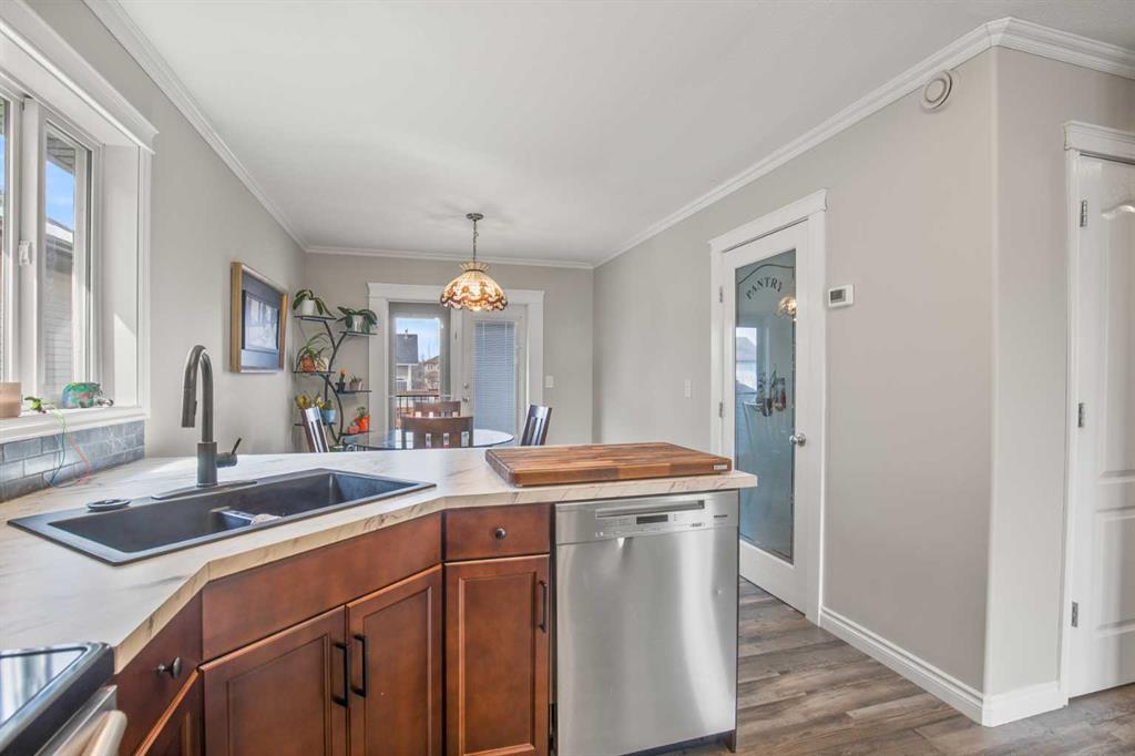 Picture for 44 White Avenue 