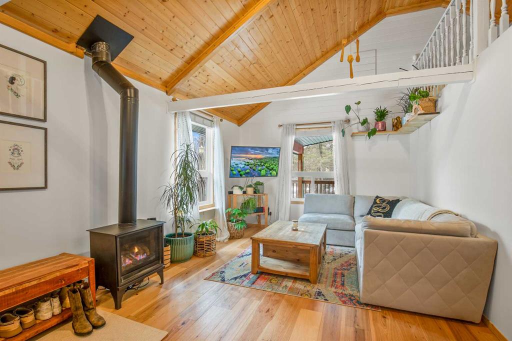 Picture for 32 Birch Crescent 