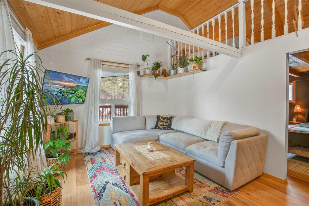 Picture for 32 Birch Crescent 