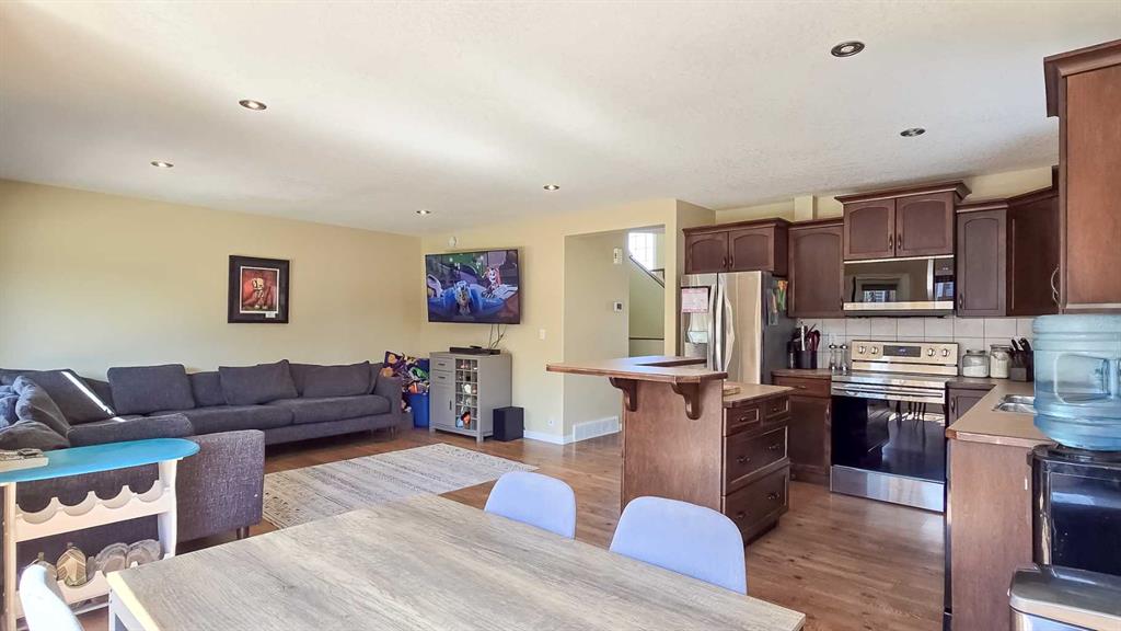 Picture for 5837 Park Street 