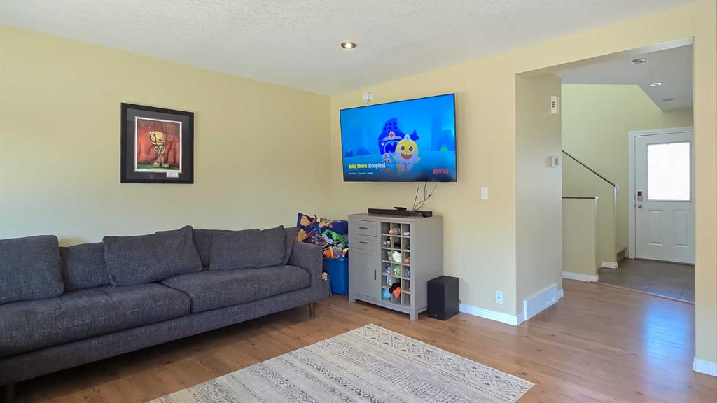 Picture for 5837 Park Street 