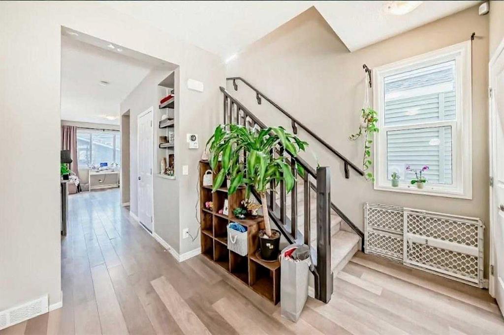 Picture for 179 River Heights Crescent 