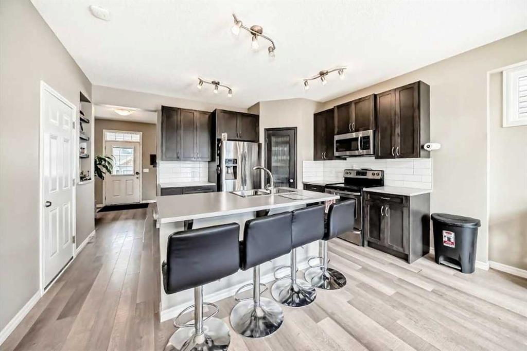 Picture for 179 River Heights Crescent 