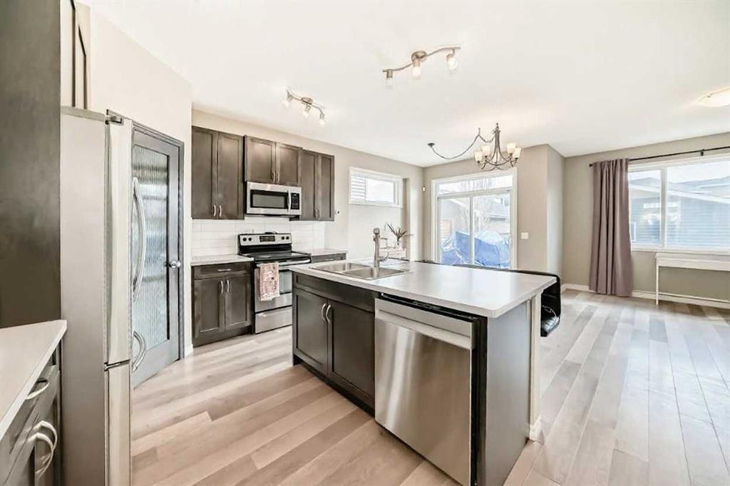 Picture for 179 River Heights Crescent 