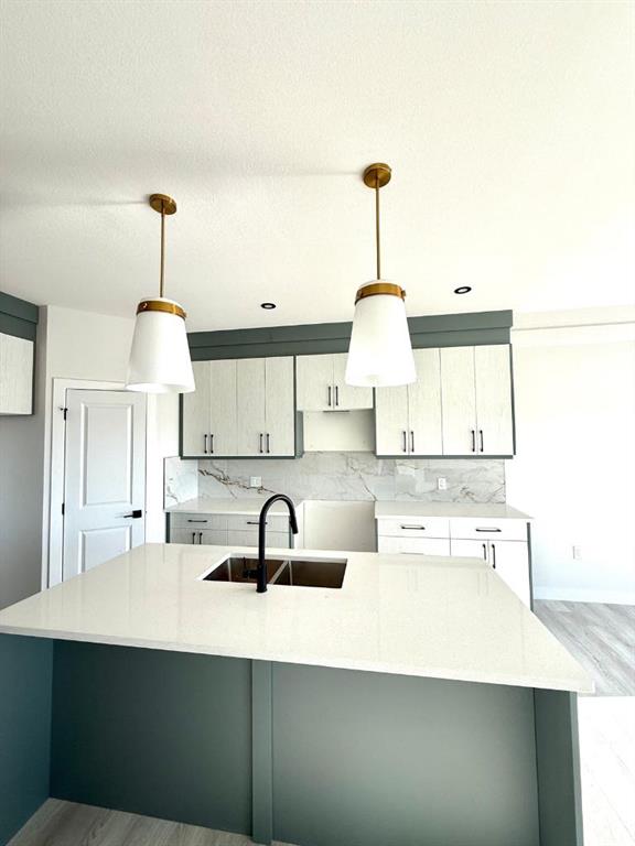 Picture for 21 LAVELLE Close 