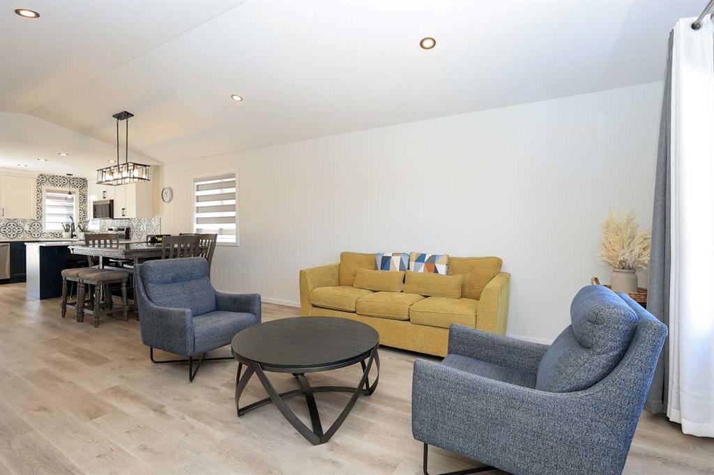 Picture for 195 Thomlison Avenue 