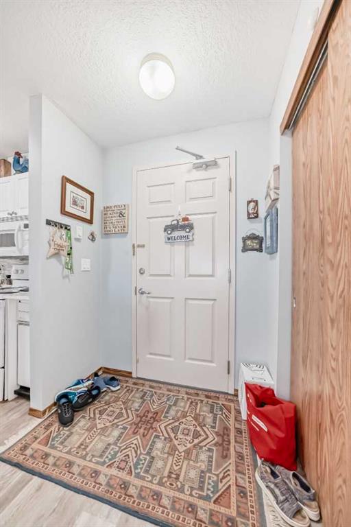 Picture for 214, 60 Jacobs Close 