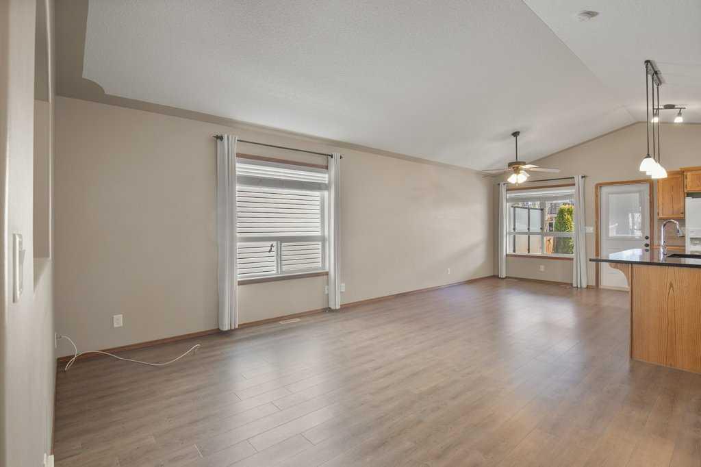 Picture for 19 Isherwood Close 