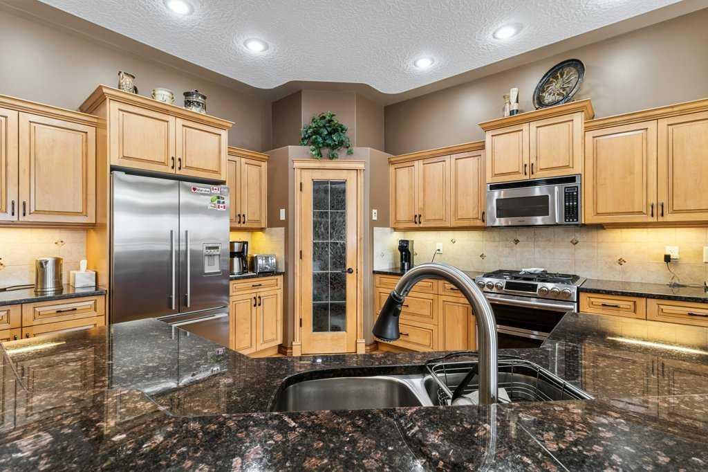 Picture for 40 Oakwood Close 