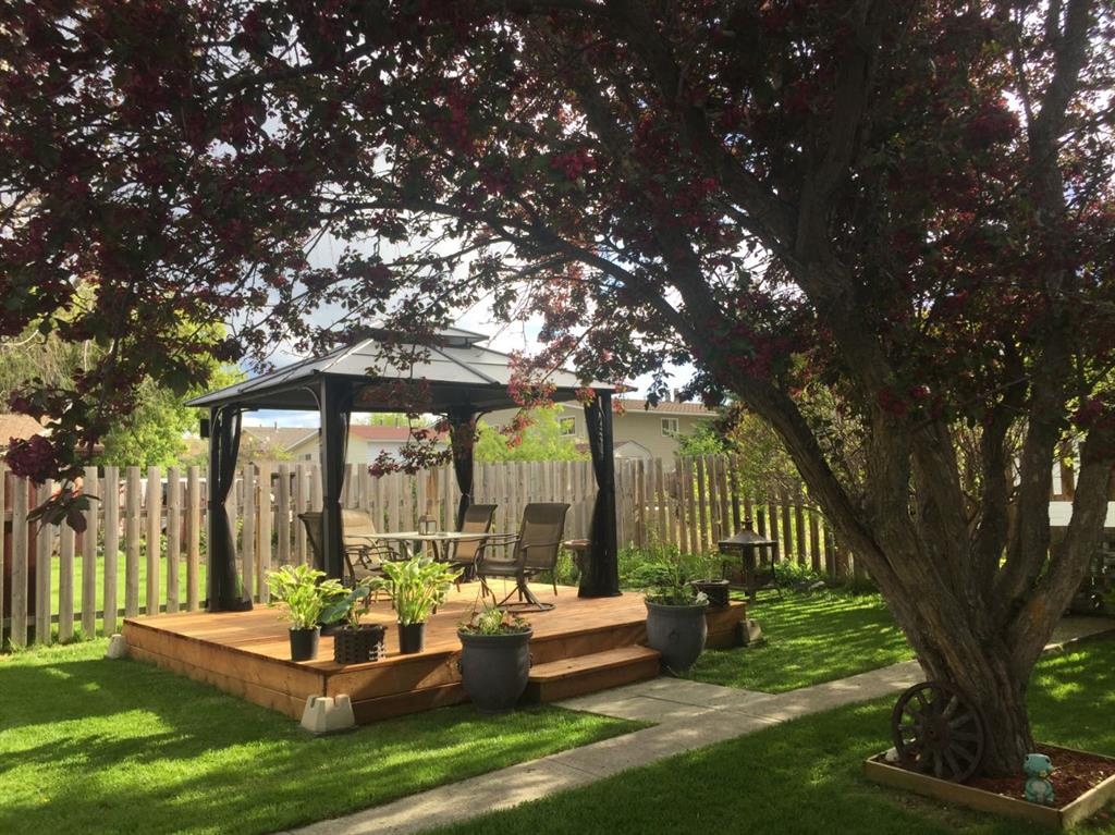 Picture for 5748 55 Street 