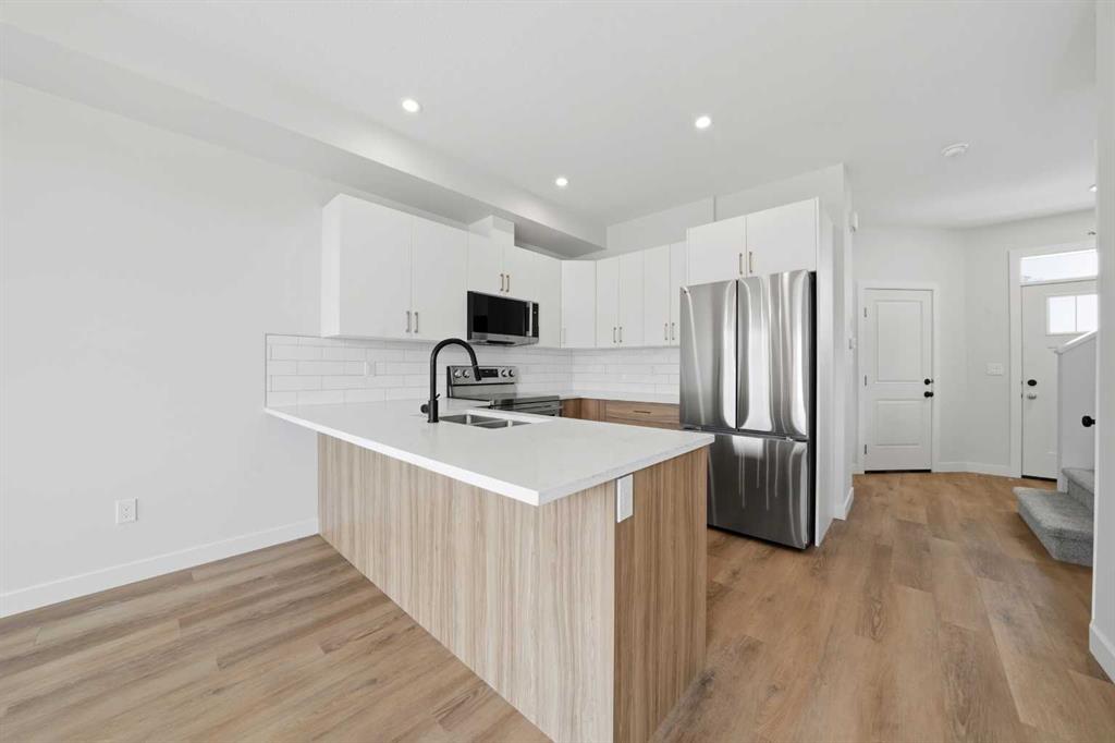 Picture for 1 Pinnacle Close 