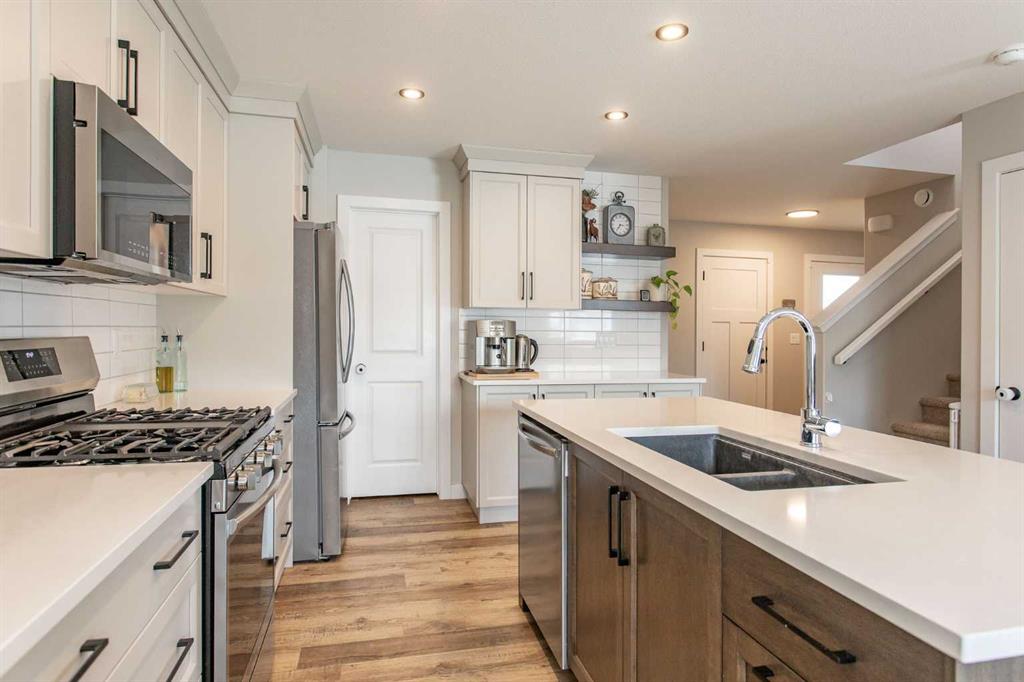 Picture for 71 Bardwell Way 