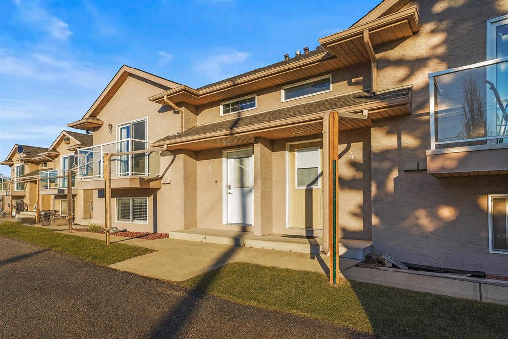 Picture for 5, 4626 44 Street 