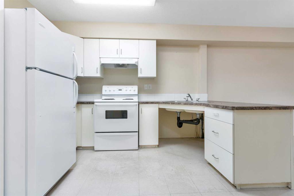 Picture for 301, 80A Kelloway Crescent 