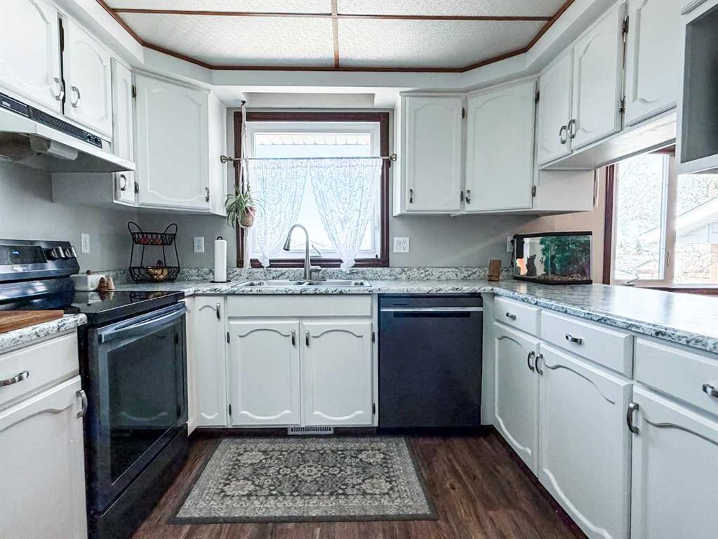 Picture for 2 55 Street Close 
