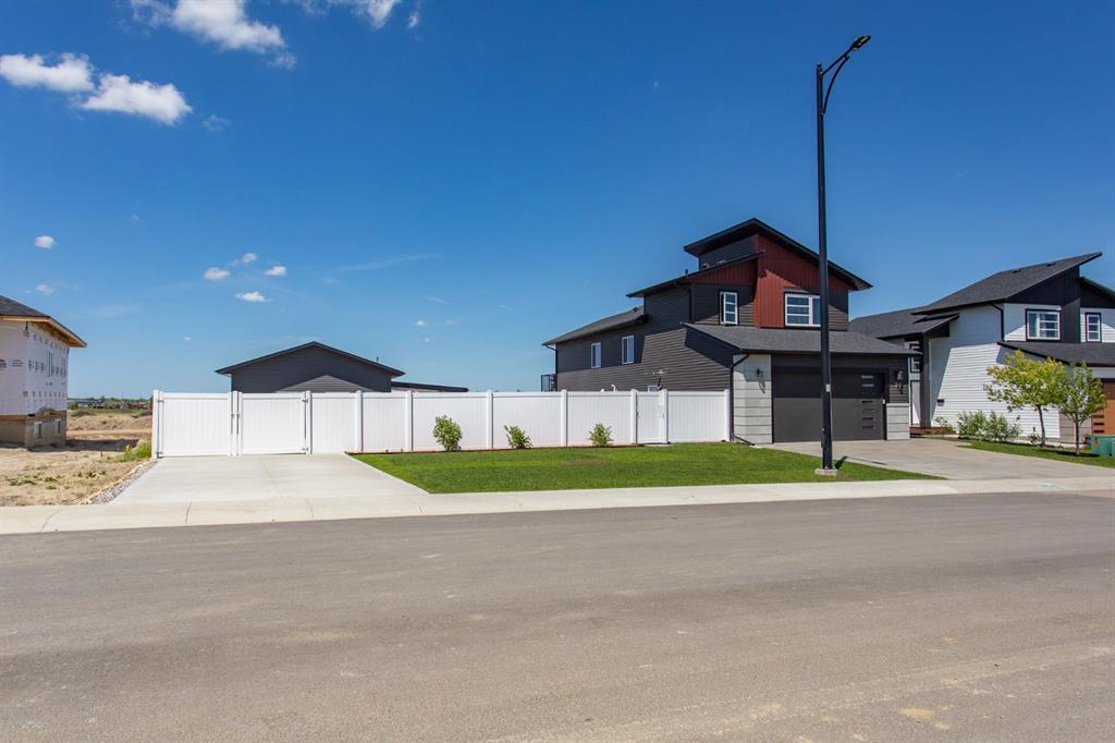 Picture for 70 PARLBY Crescent 