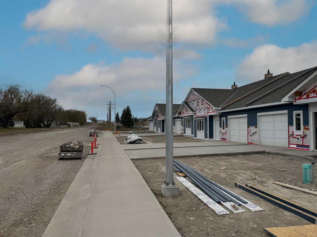 Picture for 821 7 Avenue W