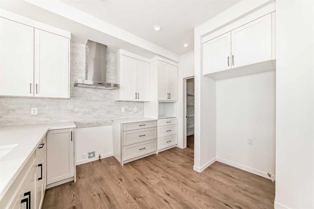 Picture for 81 Southborough Square  https://www.cirrealty.ca/reb/creb/00/A2260500_10.jpg