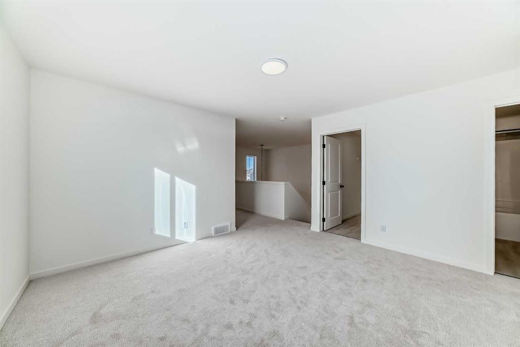 Picture for 81 Southborough Square  https://www.cirrealty.ca/reb/creb/00/A2260500_40.jpg