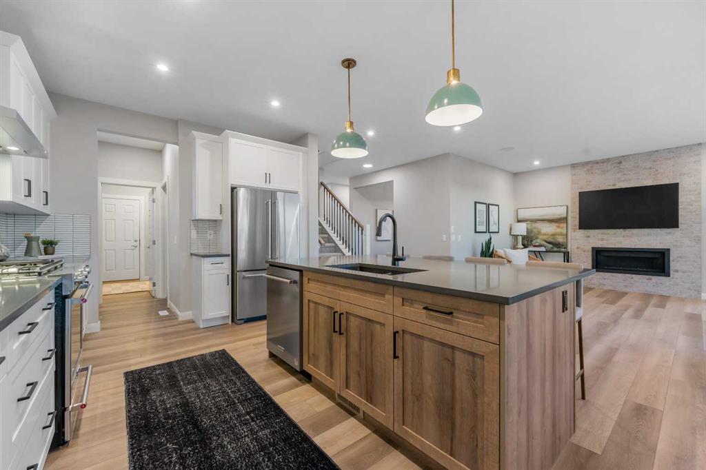 Picture for 207 Brander Avenue  https://www.cirrealty.ca/reb/creb/00/A2263800_22.jpg