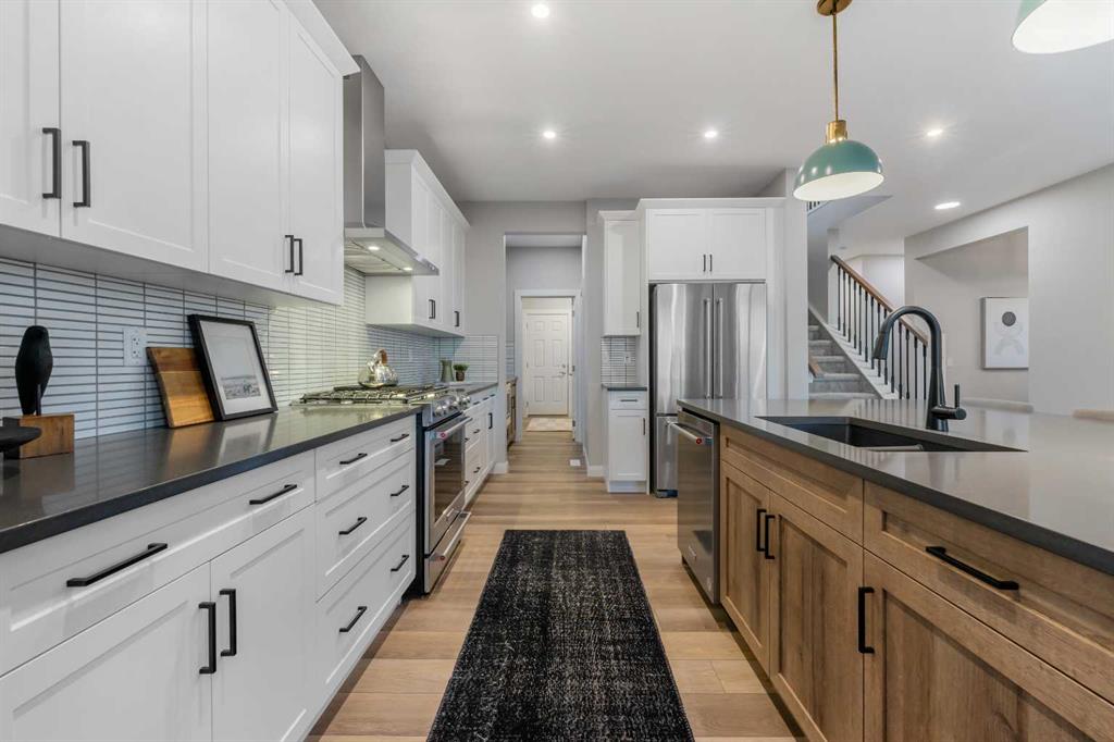 Picture for 207 Brander Avenue  https://www.cirrealty.ca/reb/creb/00/A2263800_23.jpg