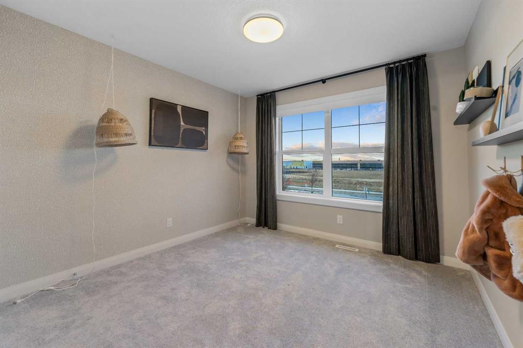 Picture for 207 Brander Avenue  https://www.cirrealty.ca/reb/creb/00/A2263800_47.jpg