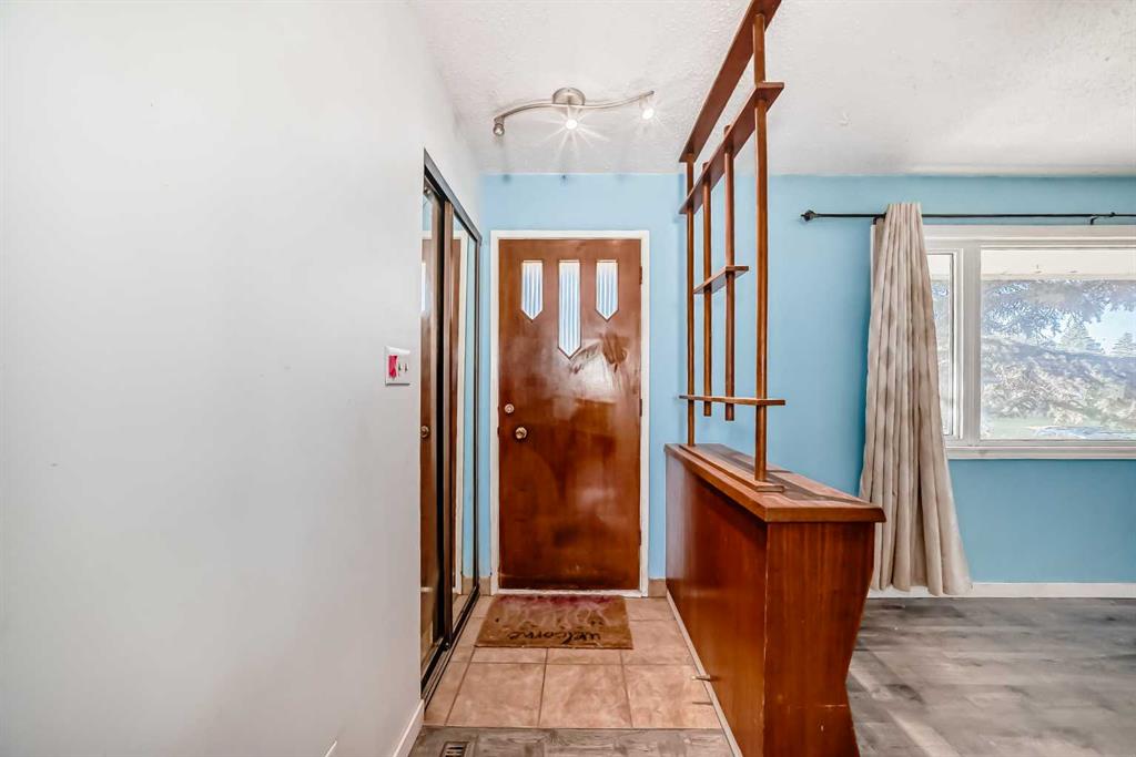 Picture for 808 Avonlea Place SE