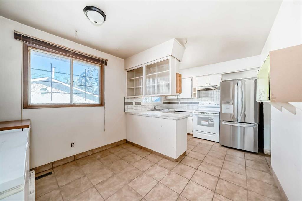 Picture for 808 Avonlea Place SE