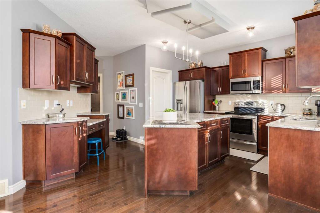 Picture for 27 Tuscany Estates Drive NW https://www.cirrealty.ca/reb/creb/00/A2266700_19.jpg