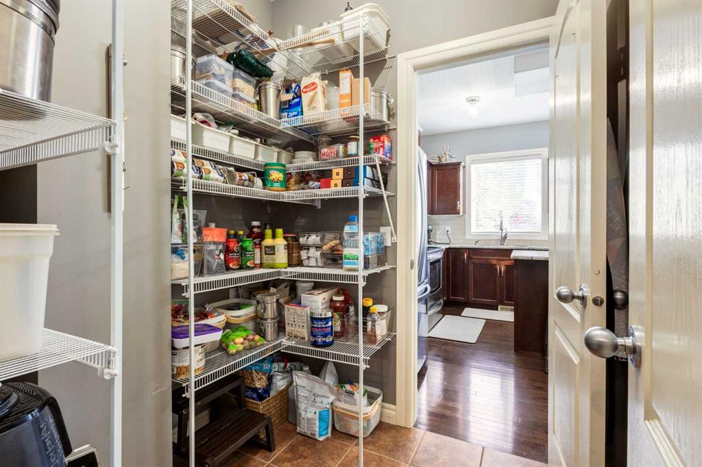 Picture for 27 Tuscany Estates Drive NW https://www.cirrealty.ca/reb/creb/00/A2266700_24.jpg