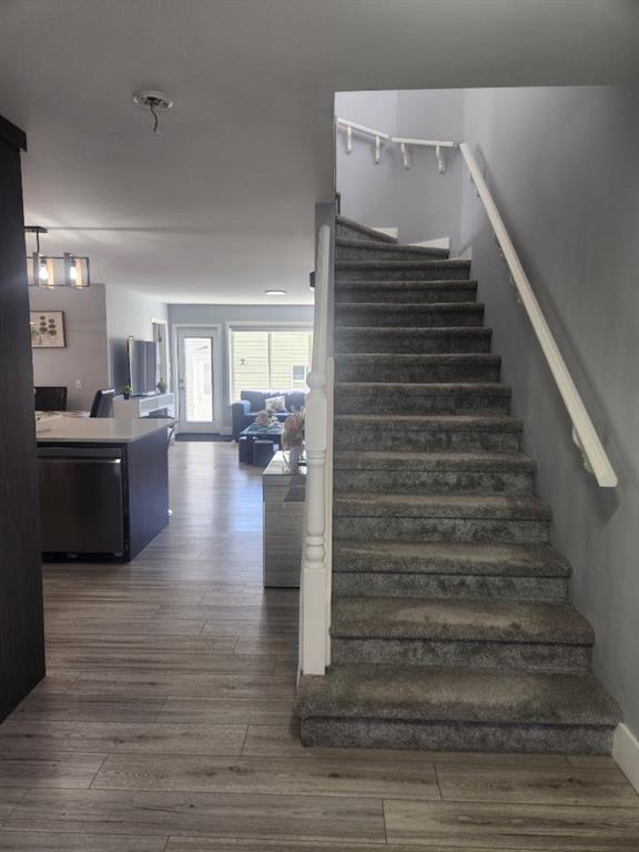 Picture for 1028 TARADALE Drive NE