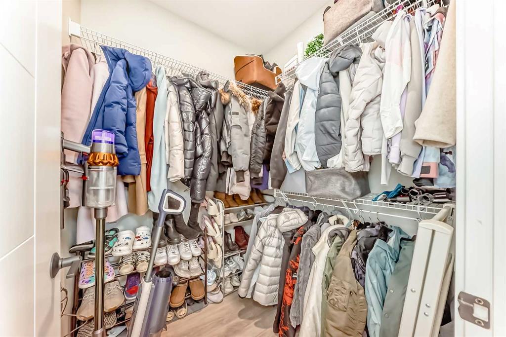 Picture for 120 Magnolia Manor SE